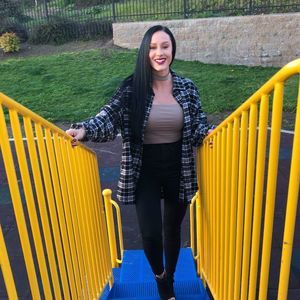 Meet your Posher, Adriana